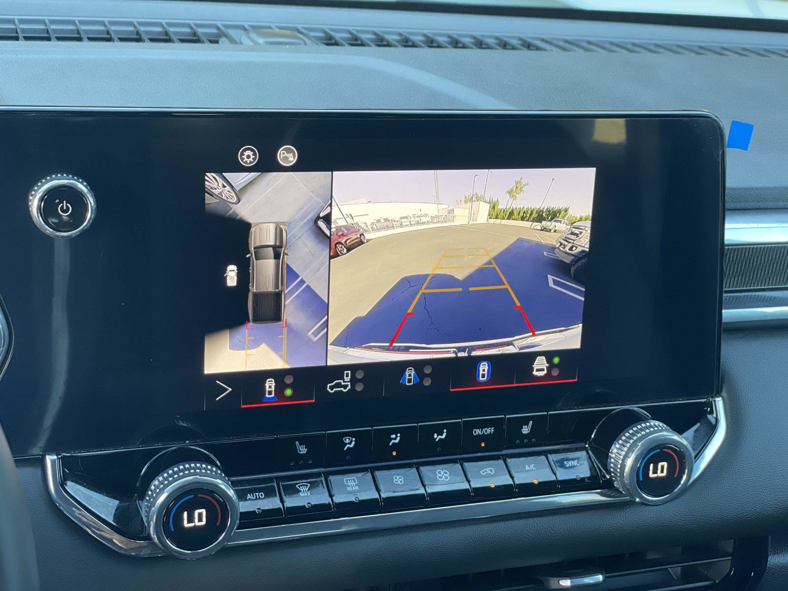 Used 2025 GMC Canyon Elevation w/ Convenience Package image 16