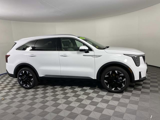 Used 2026 Kia Sorento EX image 10
