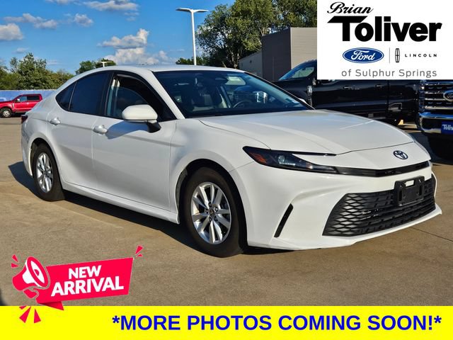 Used 2025 Toyota Camry LE FWD image 1