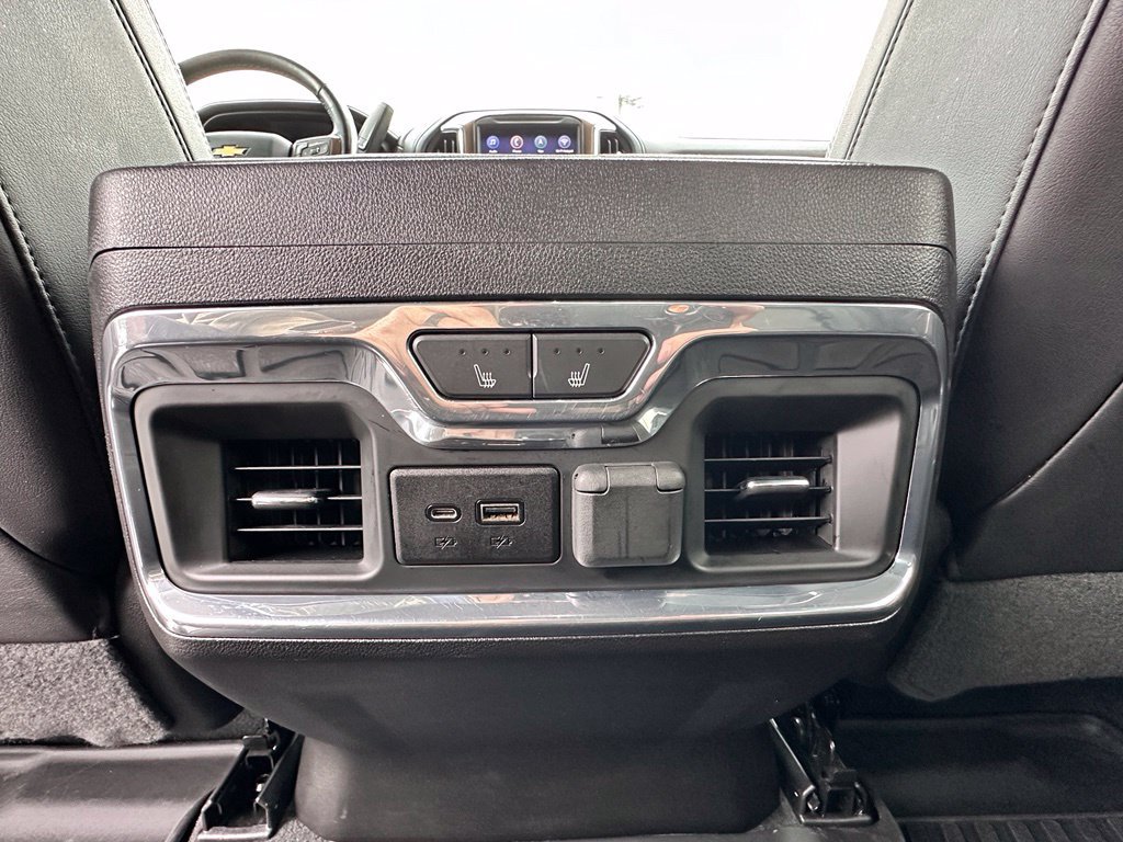 Used 2019 Chevrolet Silverado 1500 High Country w/ Technology Package AWD/4WD image 28