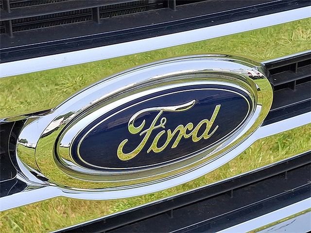 New 2023 Ford E-450 and Econoline 450 Super Duty w/ Power Windows & Locks Group RWD image 3