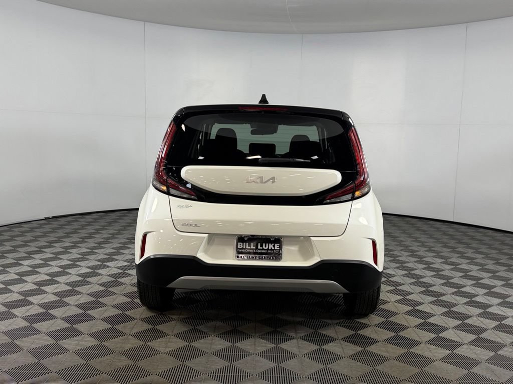Used 2025 Kia Soul LX FWD image 8