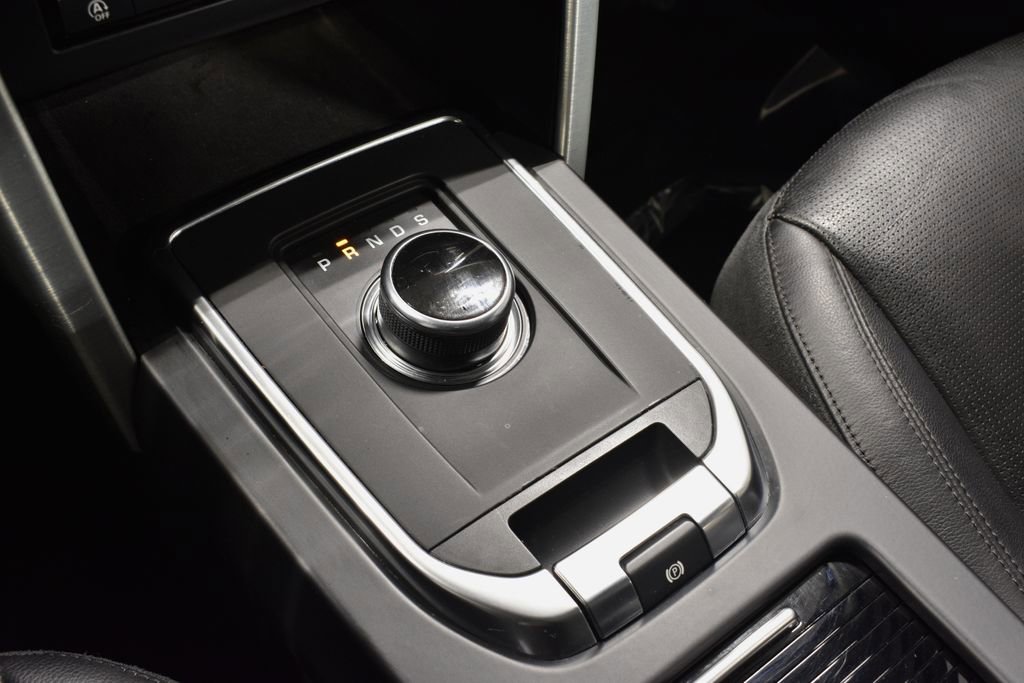 Used 2019 Land Rover Discovery Sport HSE image 25