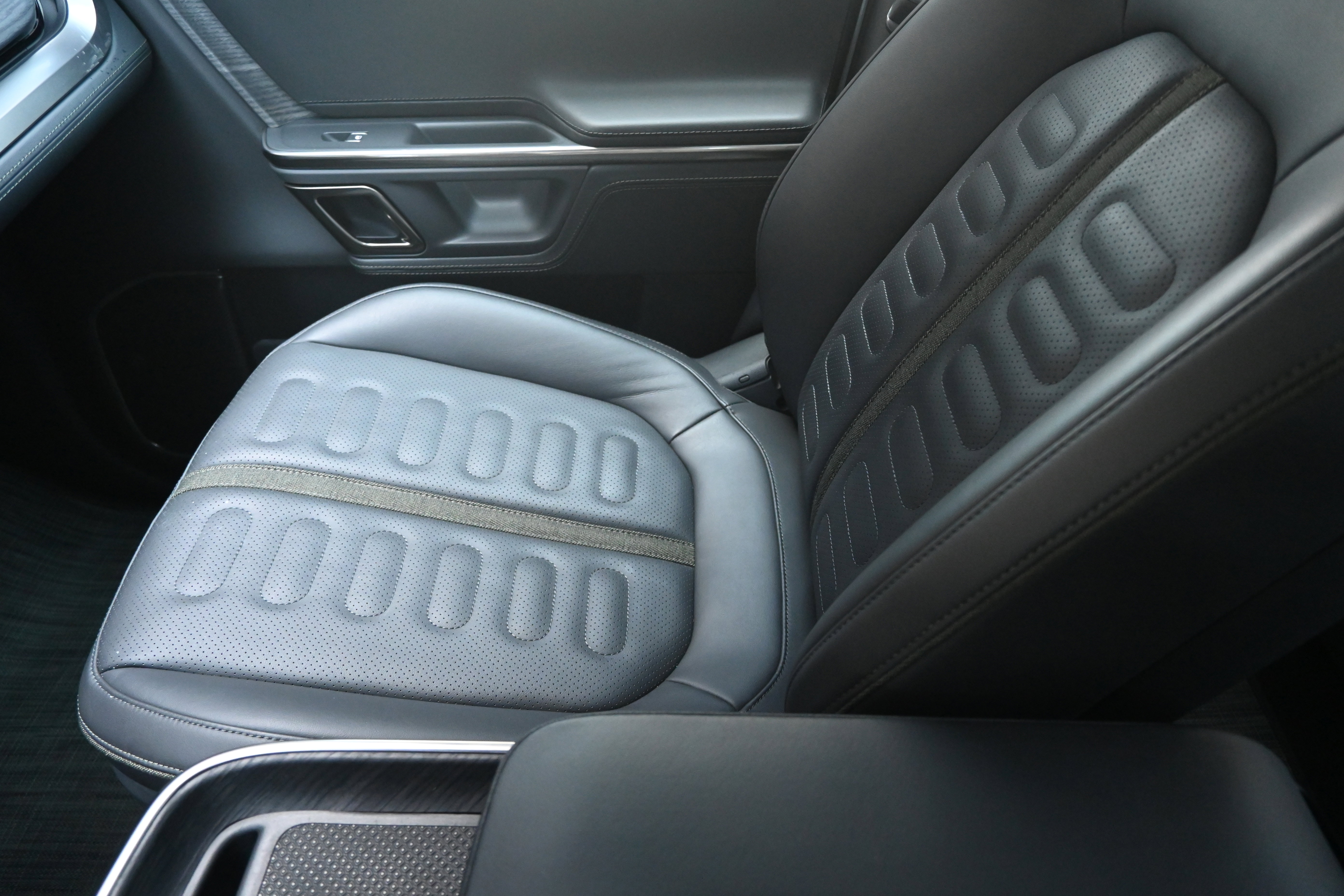 Used 2023 Rivian R1T Adventure image 58