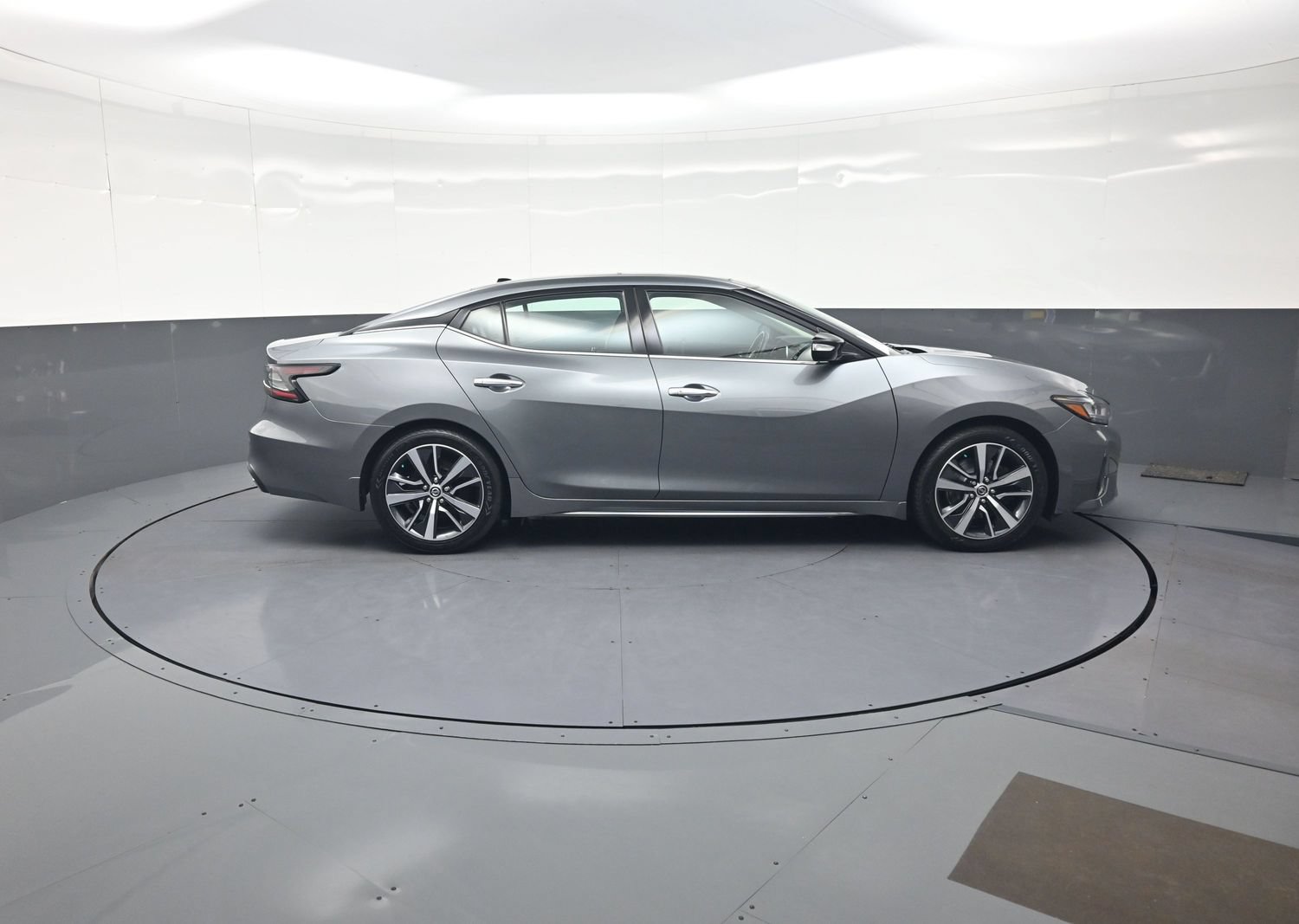 Used 2019 Nissan Maxima 3.5 SL w/ Floor Mat Group FWD image 2