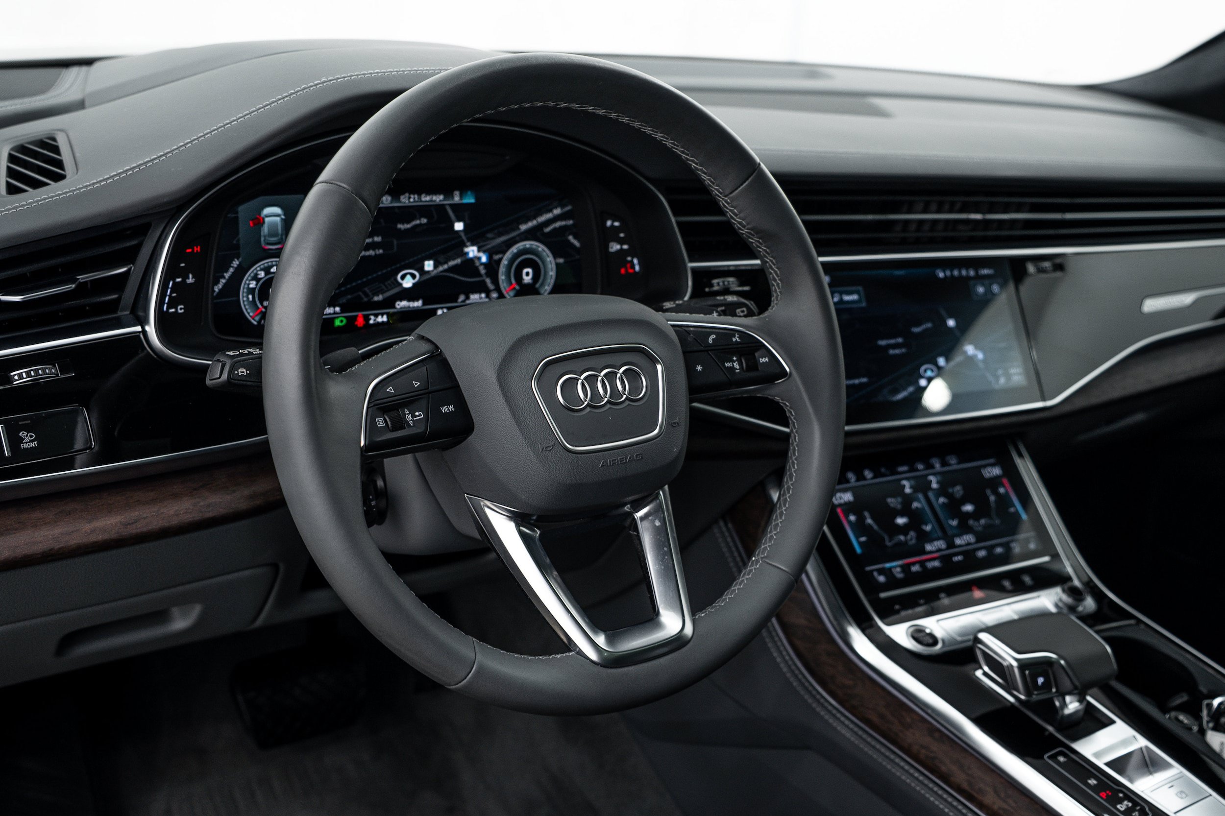 Certified 2024 Audi Q8 Prestige w/ Prestige Package AWD/4WD image 14