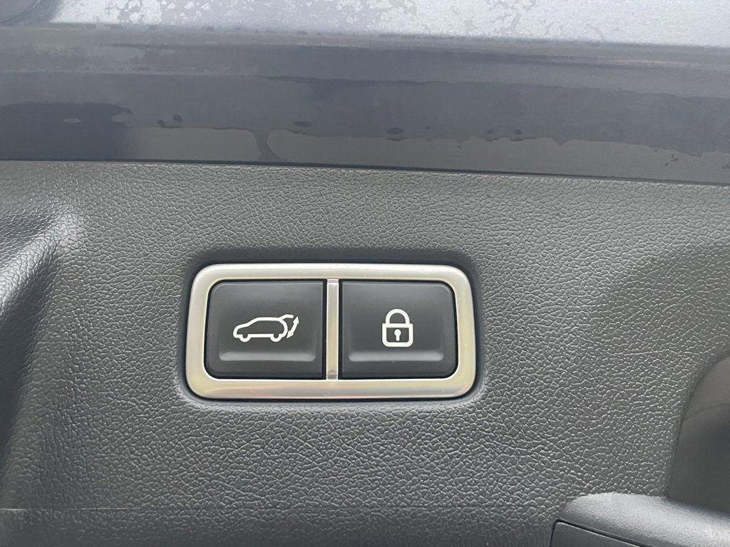 Certified 2023 Kia Sorento EX image 18