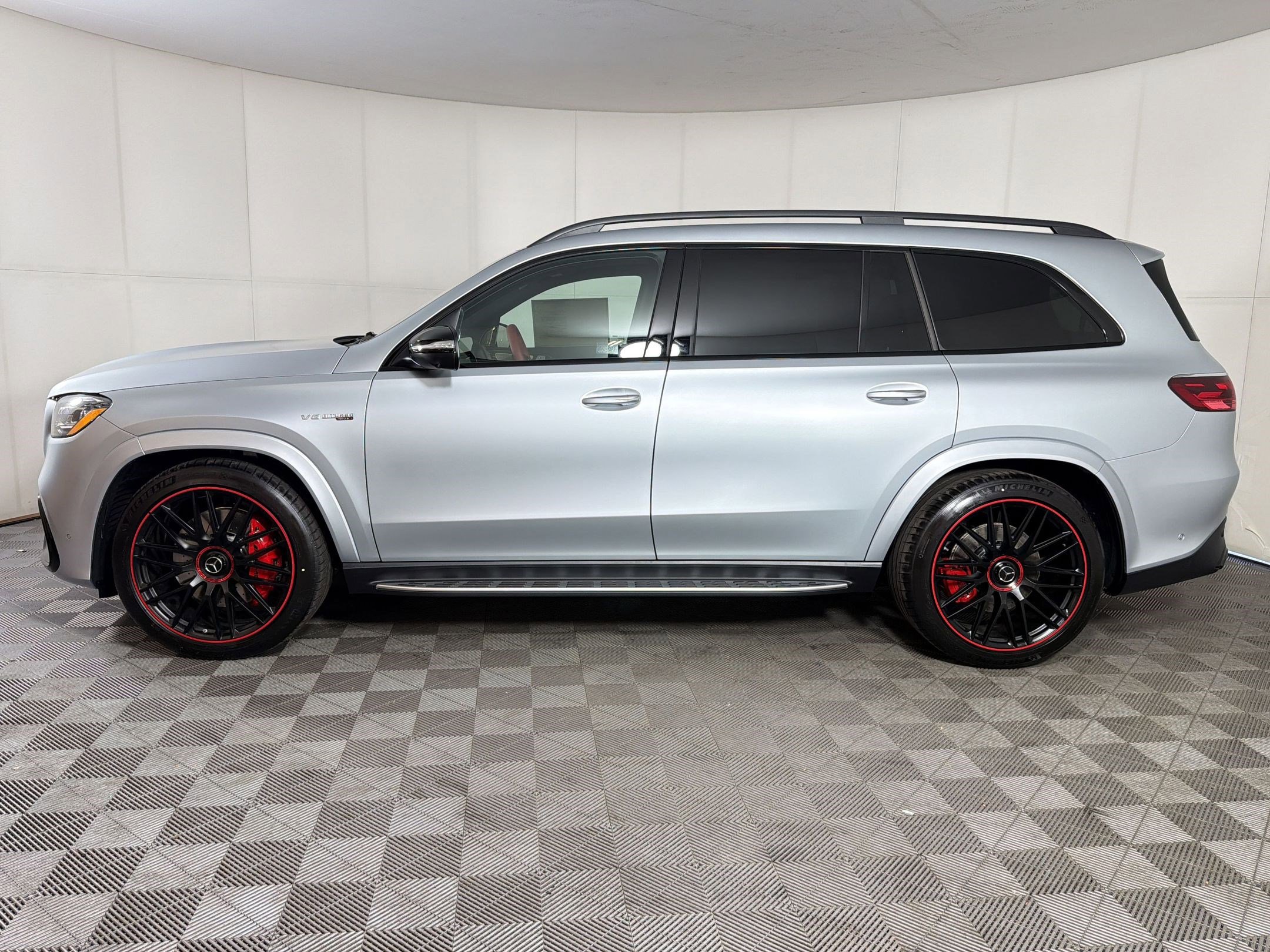 New 2026 Mercedes-Benz GLS 63 AMG 4MATIC video 2