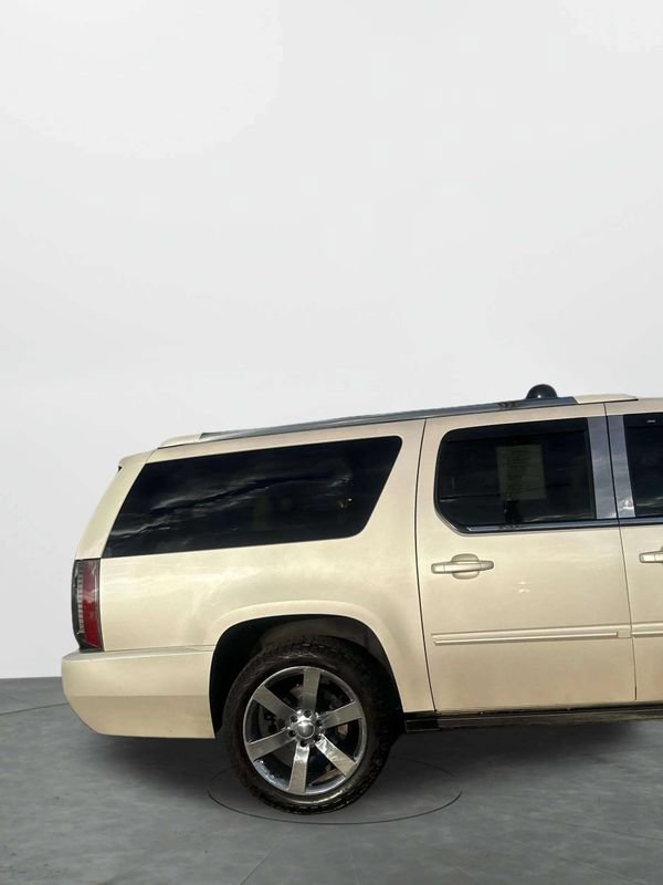 Used 2013 Cadillac Escalade ESV Premium AWD/4WD image 15