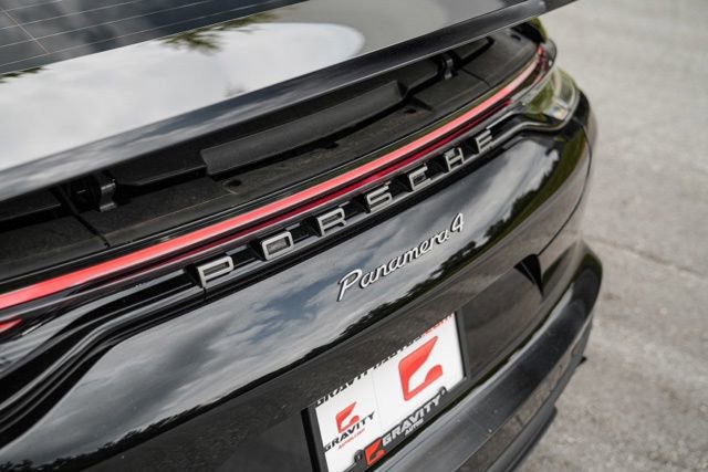 Used 2023 Porsche Panamera 4 Platinum Edition AWD/4WD image 17