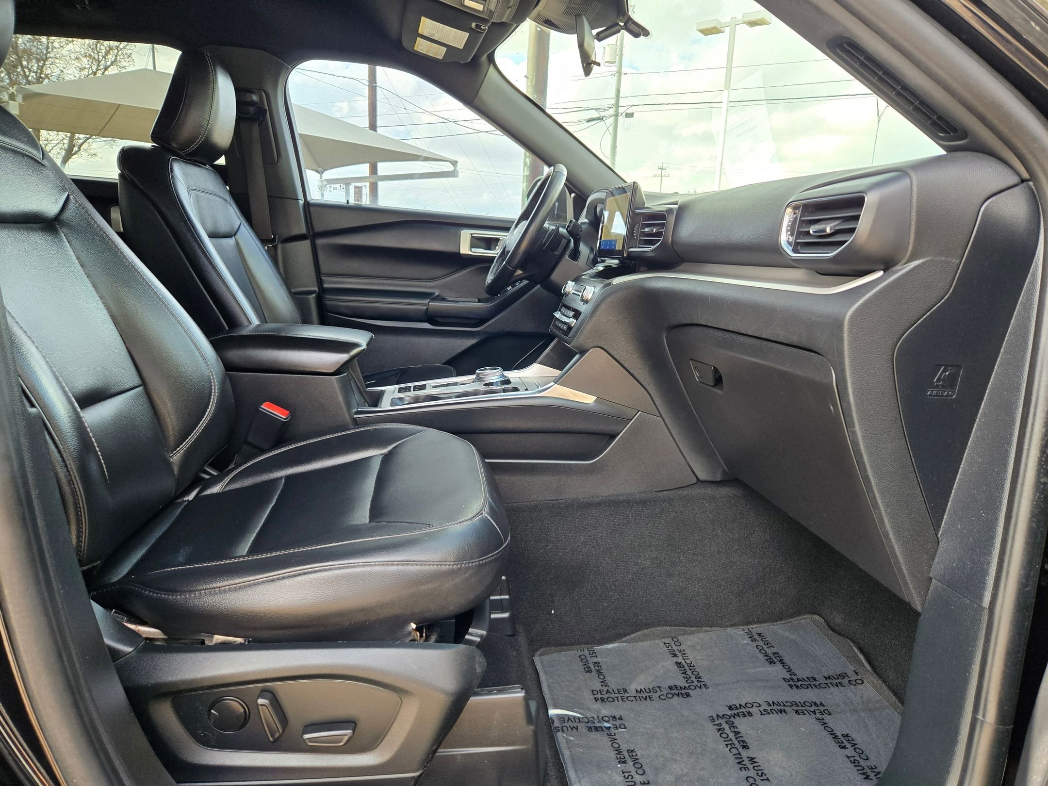 Used 2020 Ford Explorer XLT w/ Equipment Group 202A image 27