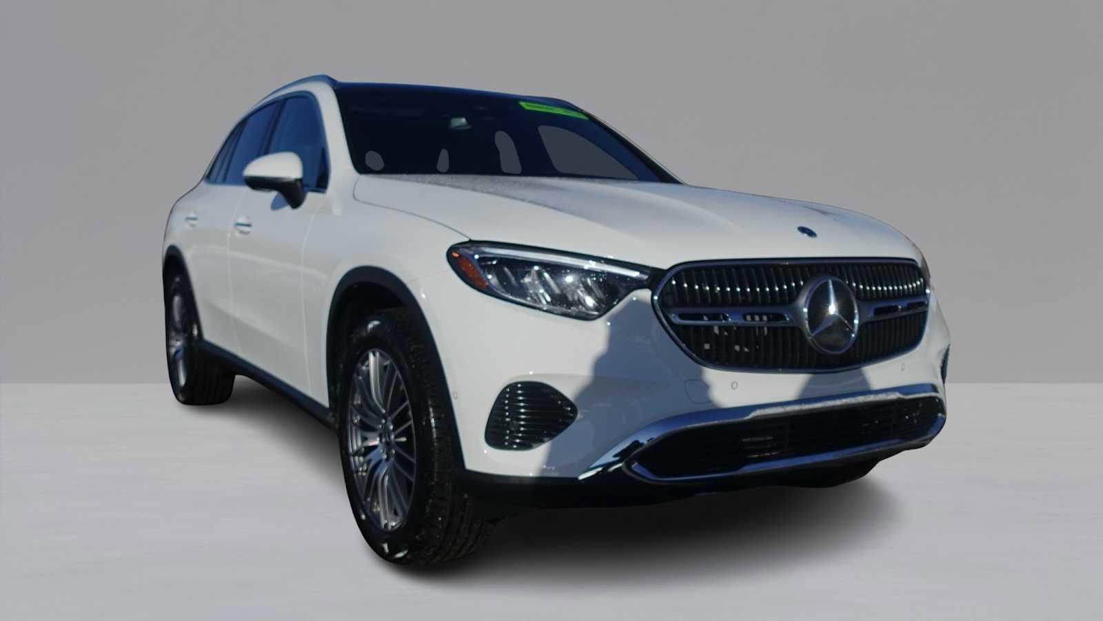 Used 2026 Mercedes-Benz GLC 300 4MATIC image 3