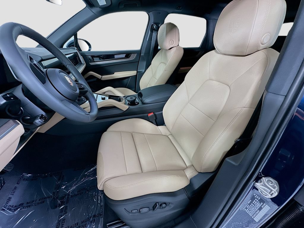 New 2026 Porsche Cayenne AWD/4WD image 5