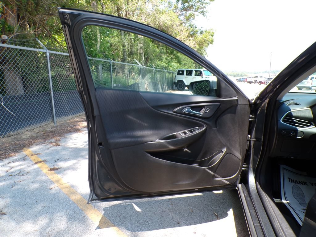 Used 2018 Chevrolet Malibu LS FWD image 21