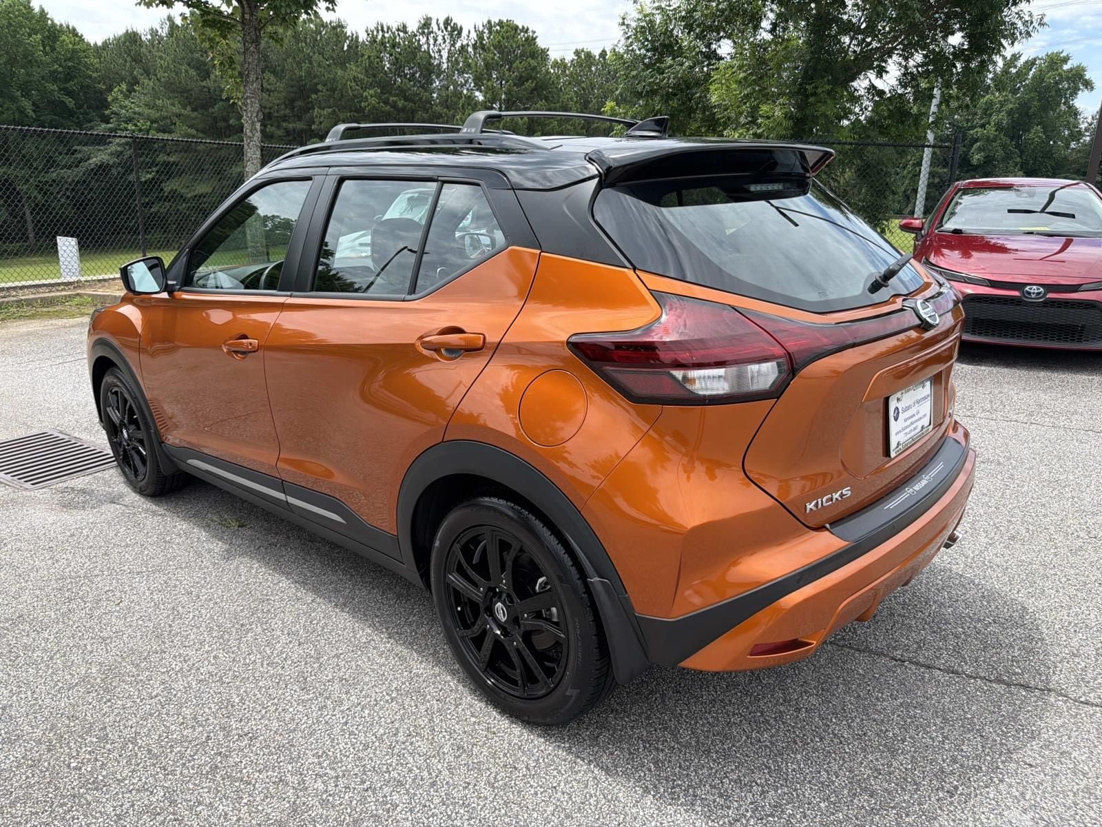 Used 2021 Nissan Kicks SR w/ SR Premium Package FWD image 5