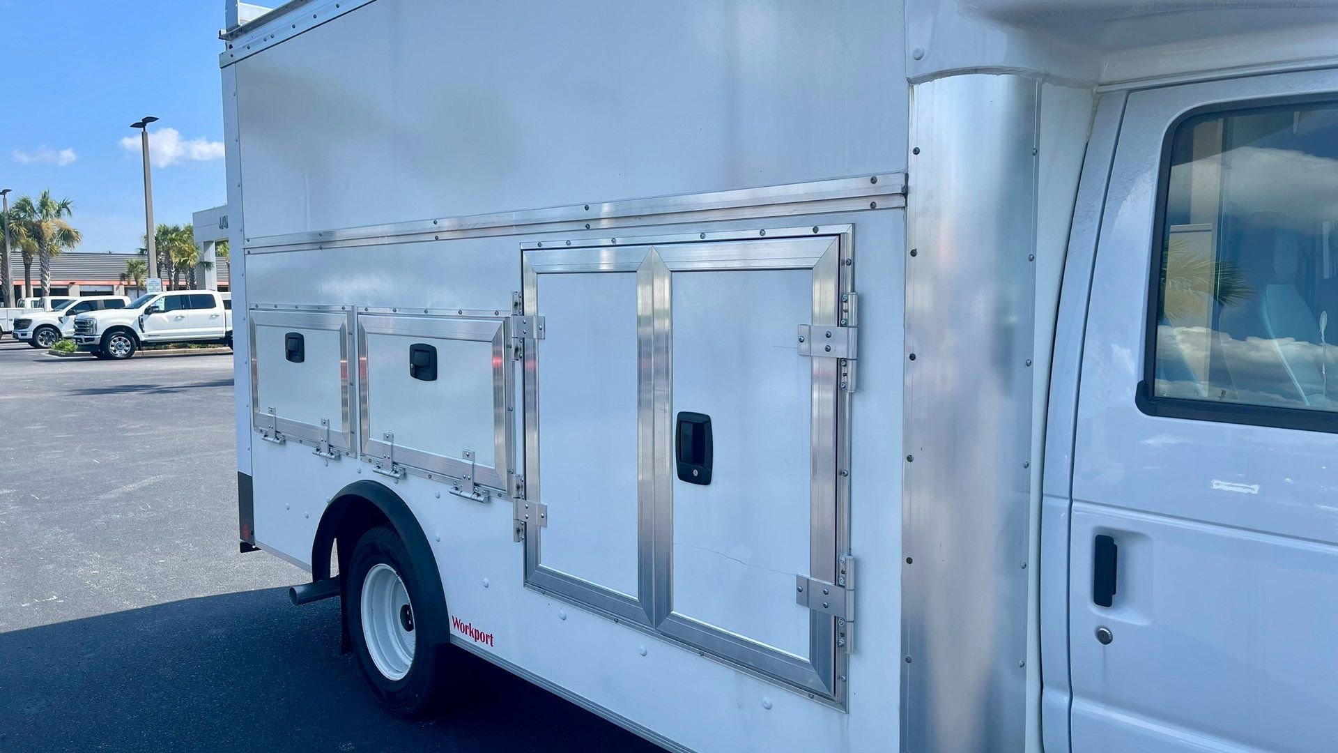 New 2024 Ford E-350 and Econoline 350 Super Duty w/ Power Windows & Locks Group RWD image 5