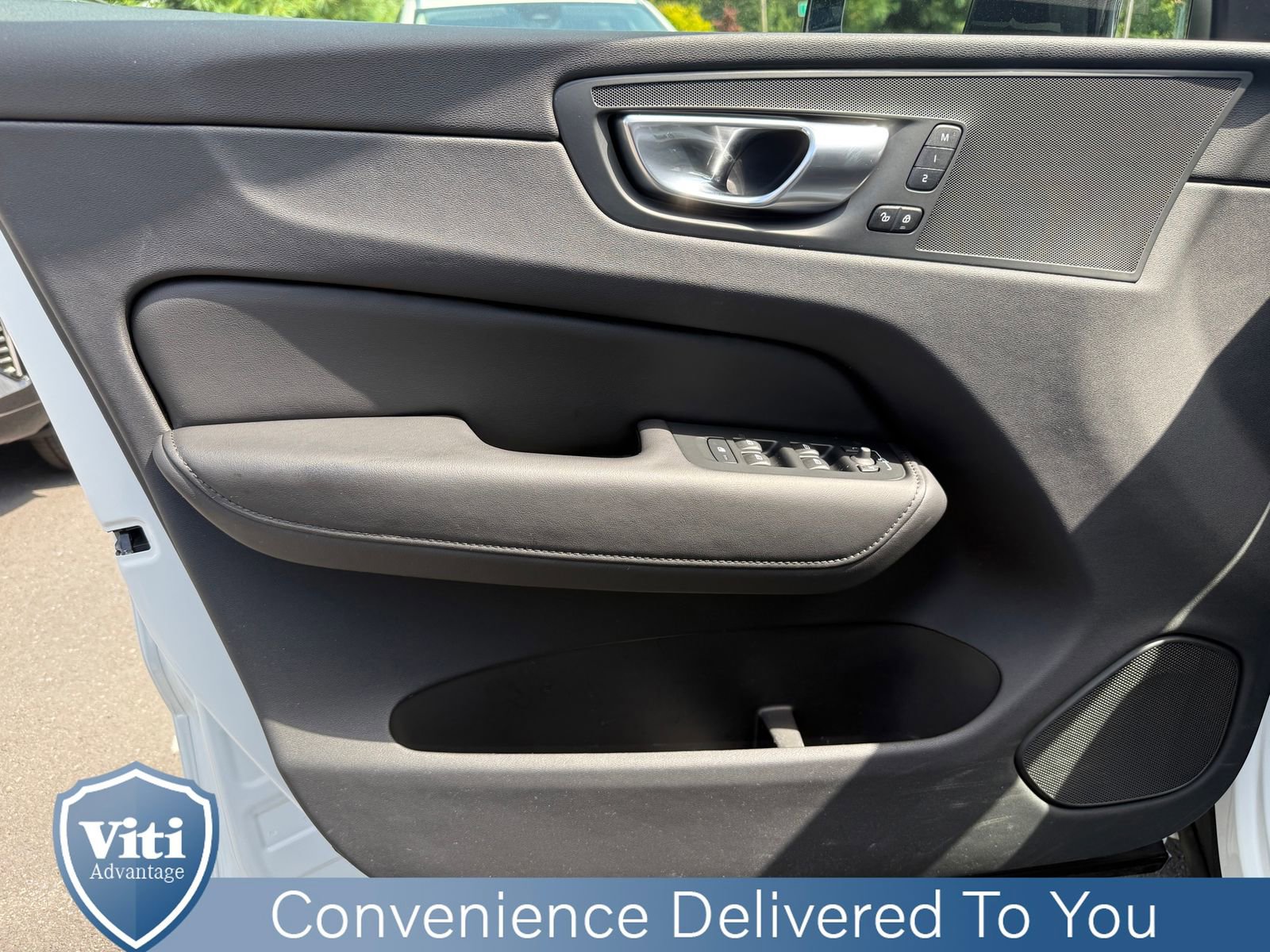 Certified 2024 Volvo XC60 B5 Core image 16