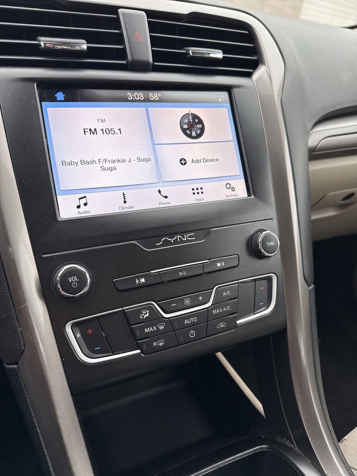 Used 2019 Ford Fusion SE image 26