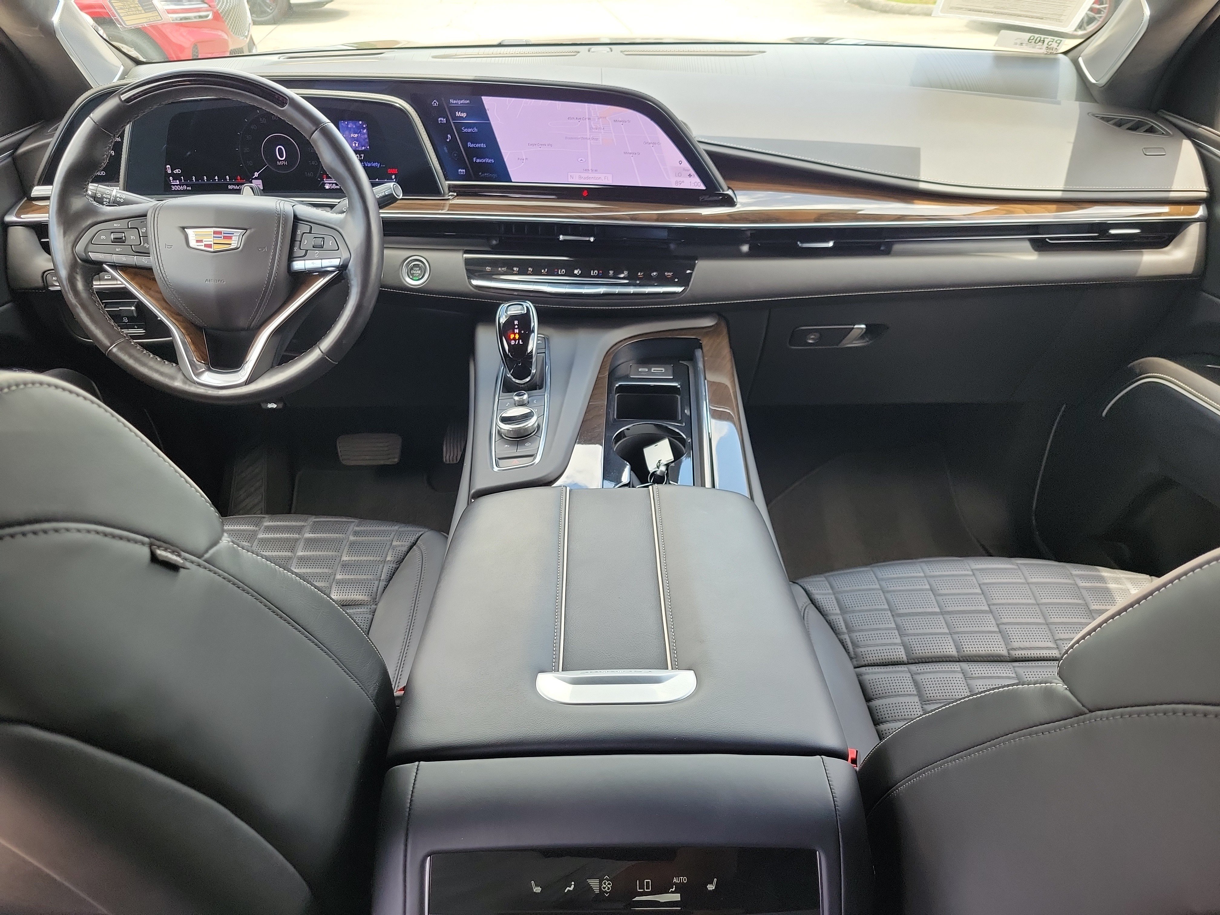 Certified 2024 Cadillac Escalade ESV Premium Luxury Platinum AWD/4WD image 12