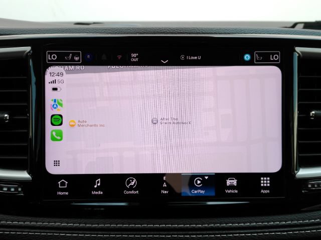 Used 2024 Chrysler Pacifica Limited FWD image 10
