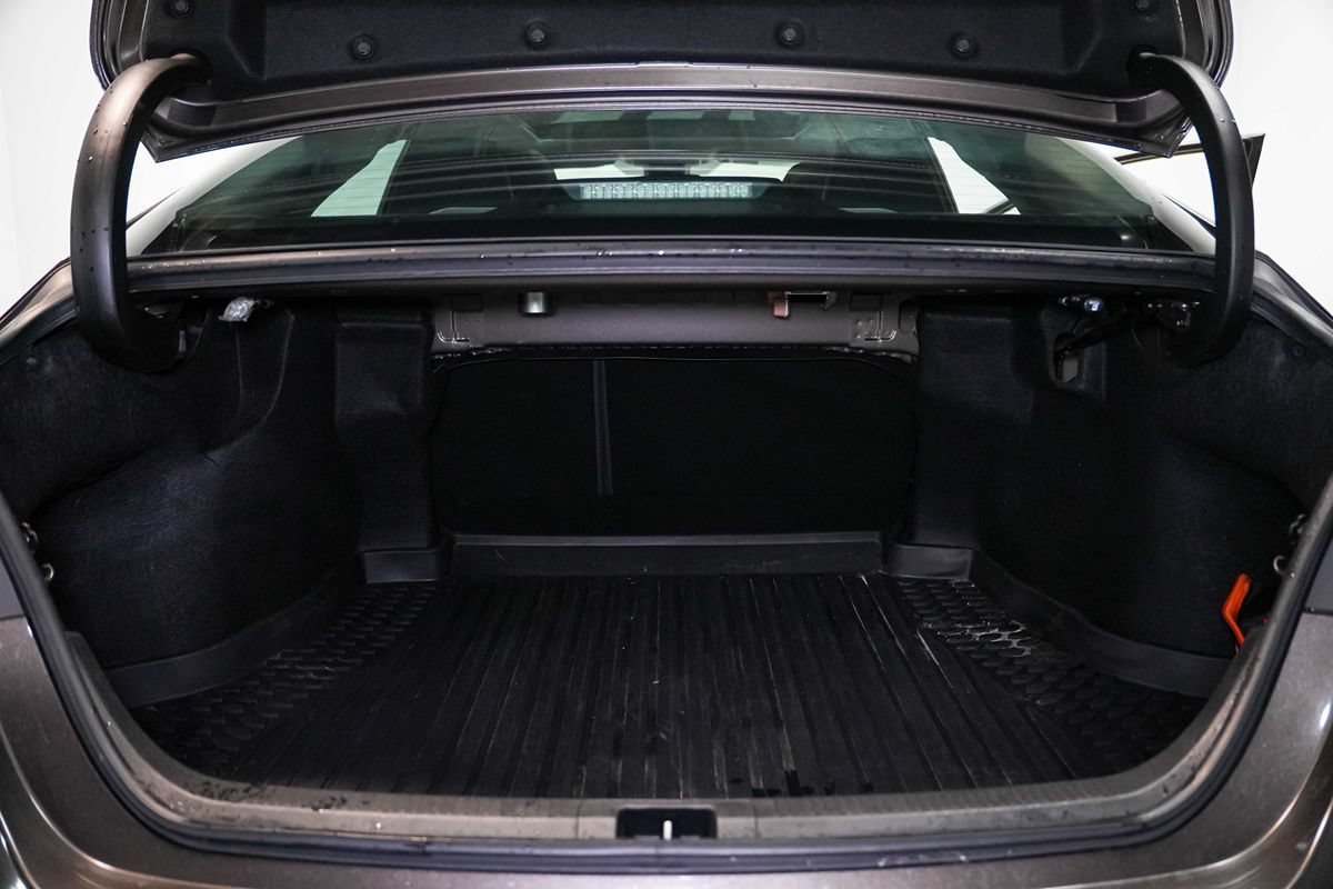 Used 2019 Toyota Camry XLE FWD image 20