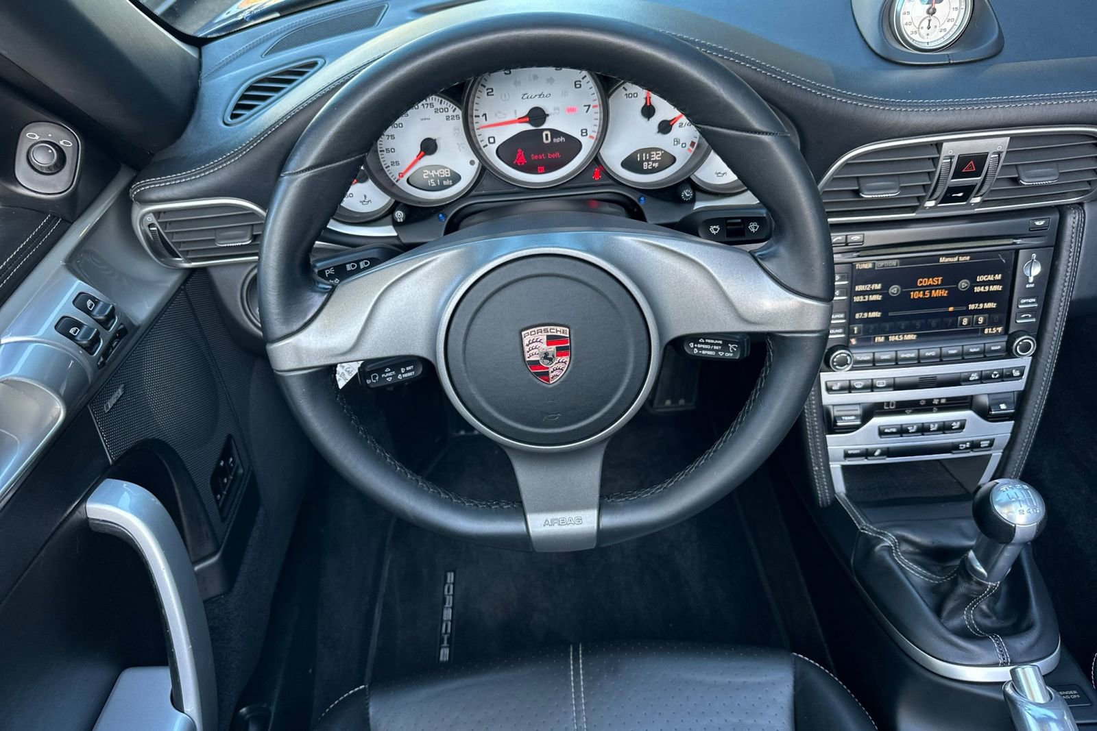 Used 2010 Porsche 911 Turbo image 17