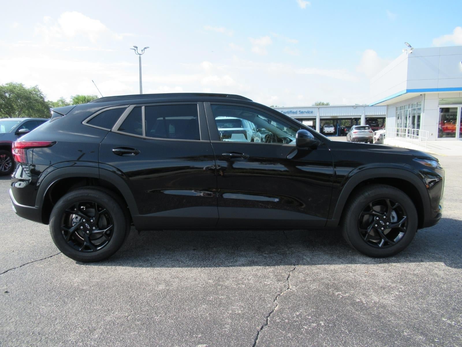 New 2026 Chevrolet Trax LT w/ Driver Confidence Package FWD image 4