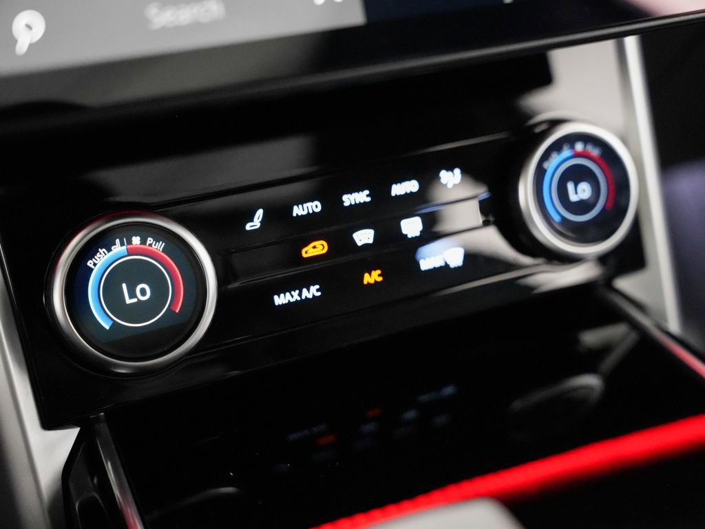 Used 2023 Land Rover Range Rover SE image 20