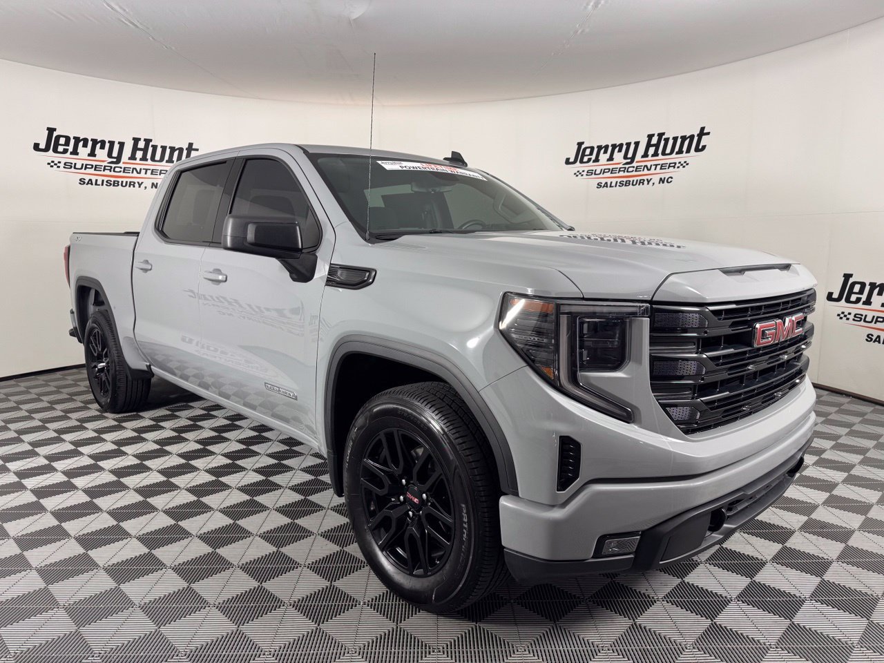 Used 2024 GMC Sierra 1500 Elevation AWD/4WD image 5