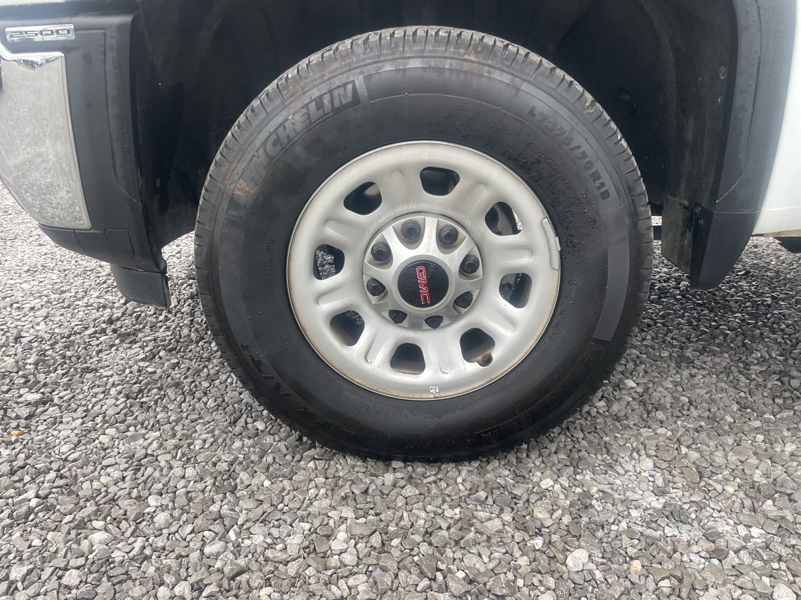 Used 2025 GMC Sierra 2500 Pro w/ Convenience Package image 7