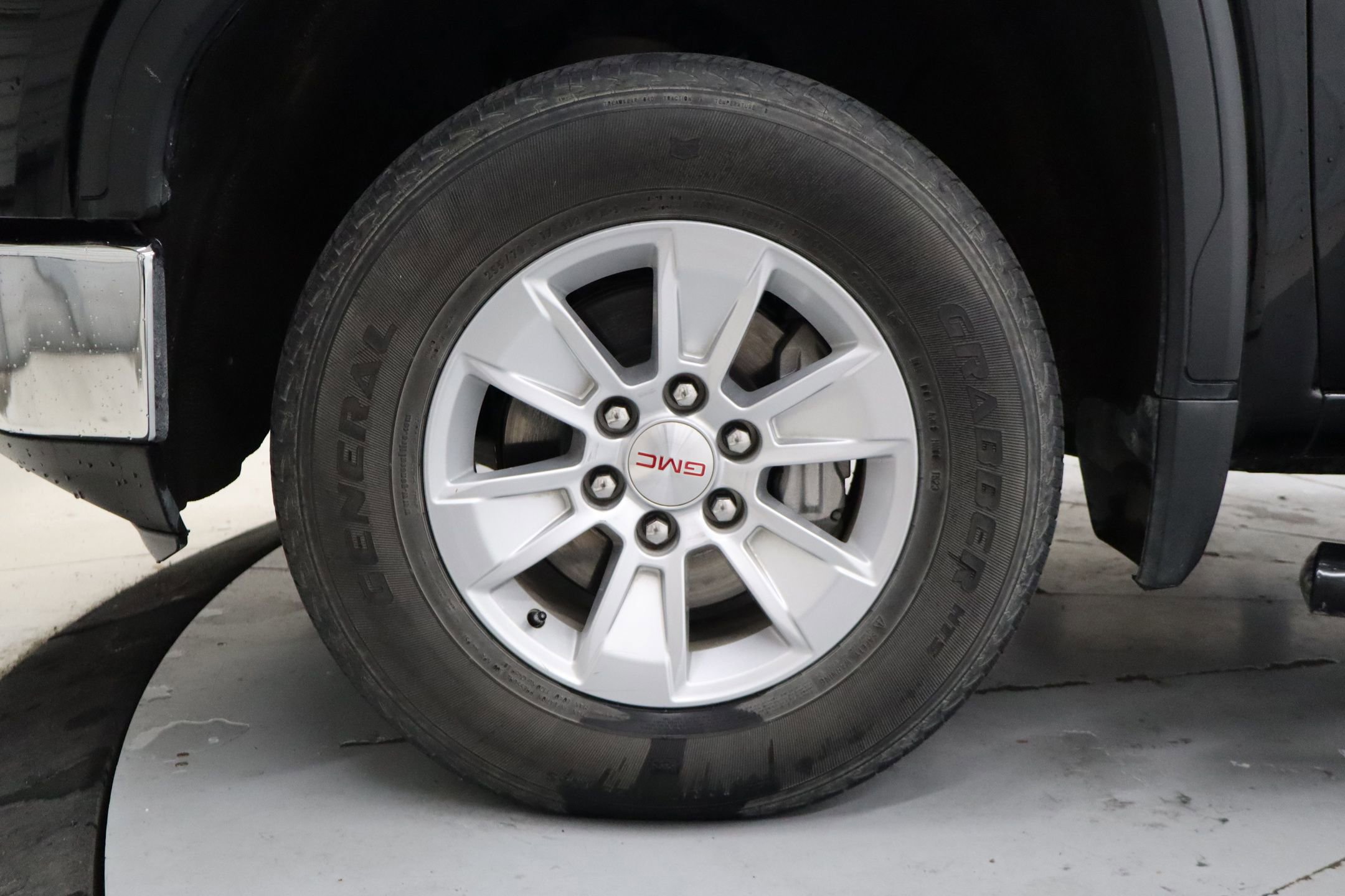 Used 2021 GMC Sierra 1500 SLE w/ Preferred Package AWD/4WD image 9