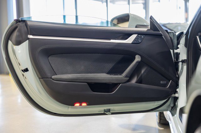 Used 2025 Porsche 911 Carrera GTS image 10