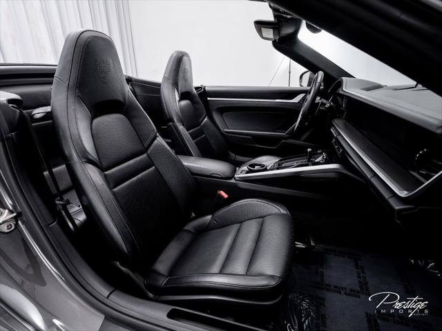 Used 2020 Porsche 911 Carrera 4S AWD/4WD image 37