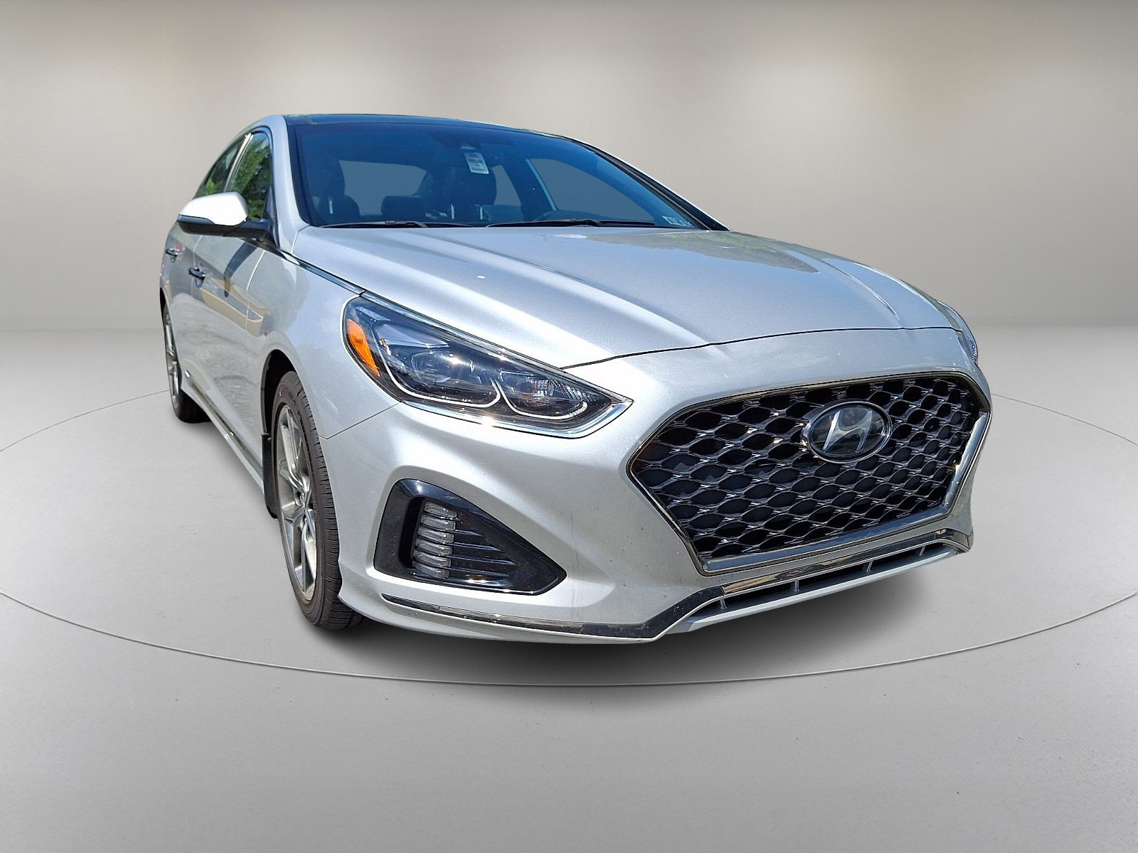 Used 2018 Hyundai Sonata Limited FWD video 2