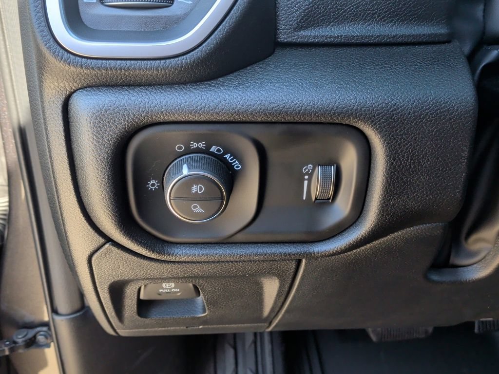 New 2026 RAM 1500 Lone Star w/ Sport Appearance Package AWD/4WD image 15