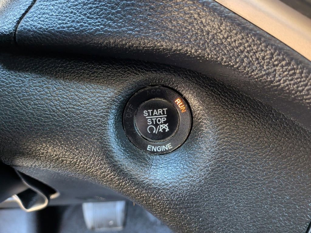 Used 2015 Jeep Cherokee Limited FWD image 22