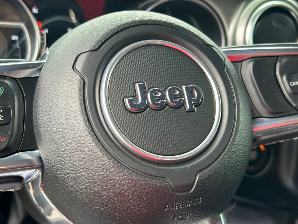 Used 2022 Jeep Wrangler Unlimited Sahara AWD/4WD image 22
