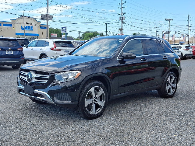 Used 2019 Mercedes-Benz GLC 300 4MATIC image 3