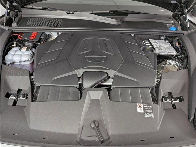 Used 2025 Porsche Cayenne image 26