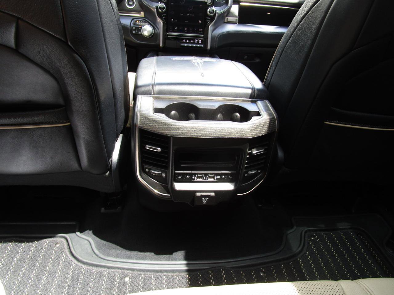 Used 2019 RAM 1500 Limited AWD/4WD image 16