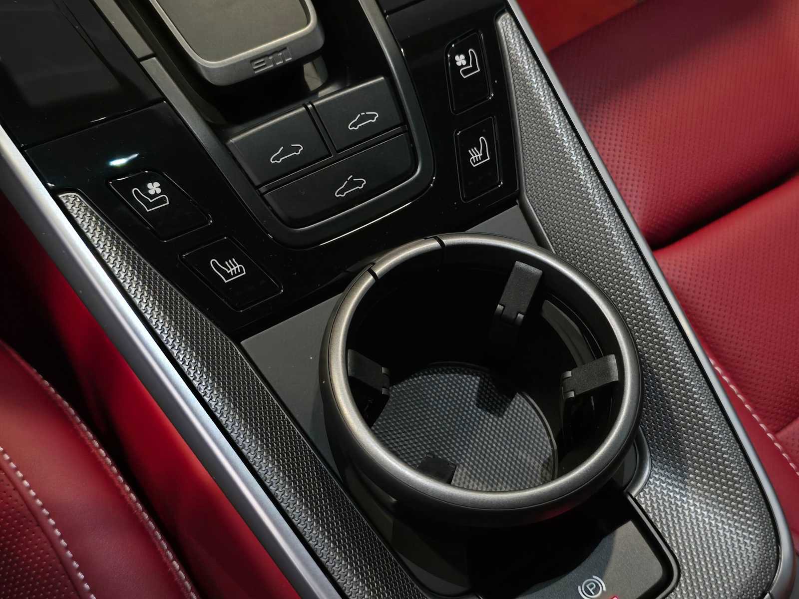 Used 2025 Porsche 911 Carrera image 25