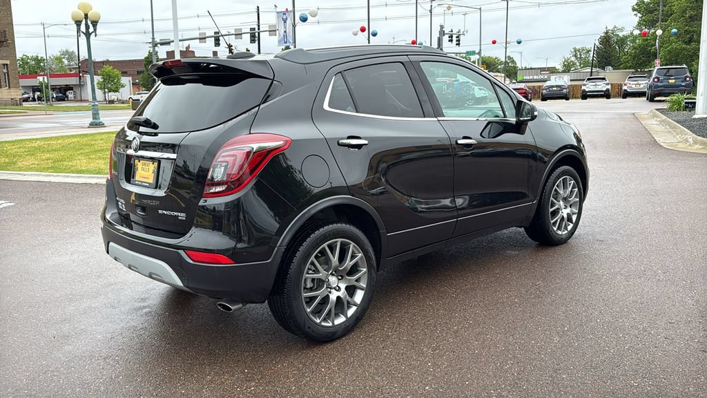 Used 2018 Buick Encore Sport Touring AWD/4WD image 5