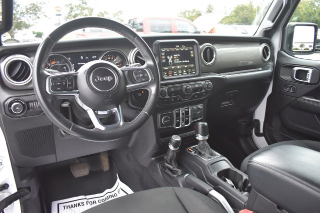 Used 2018 Jeep Wrangler Unlimited Sahara image 18