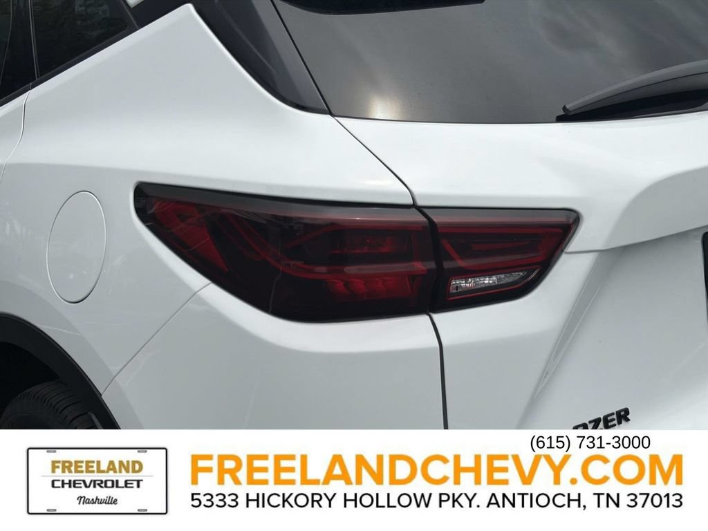 Used 2023 Chevrolet Blazer LT FWD image 12