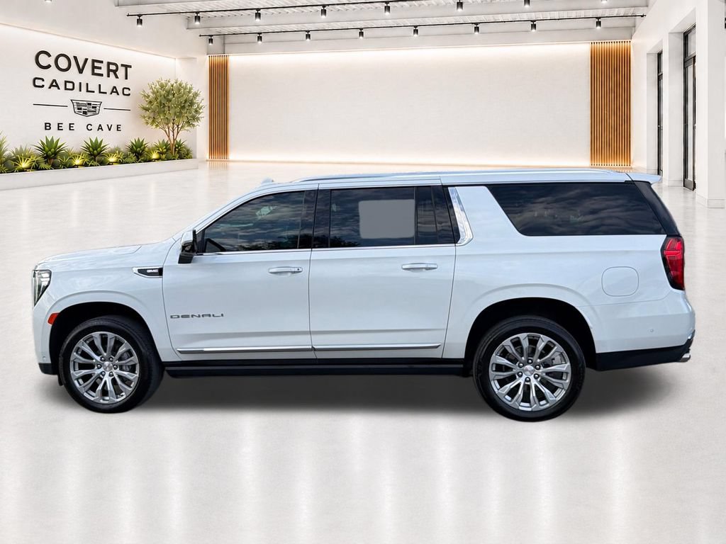 Used 2024 GMC Yukon XL Denali w/ Advanced Technology Package AWD/4WD image 9