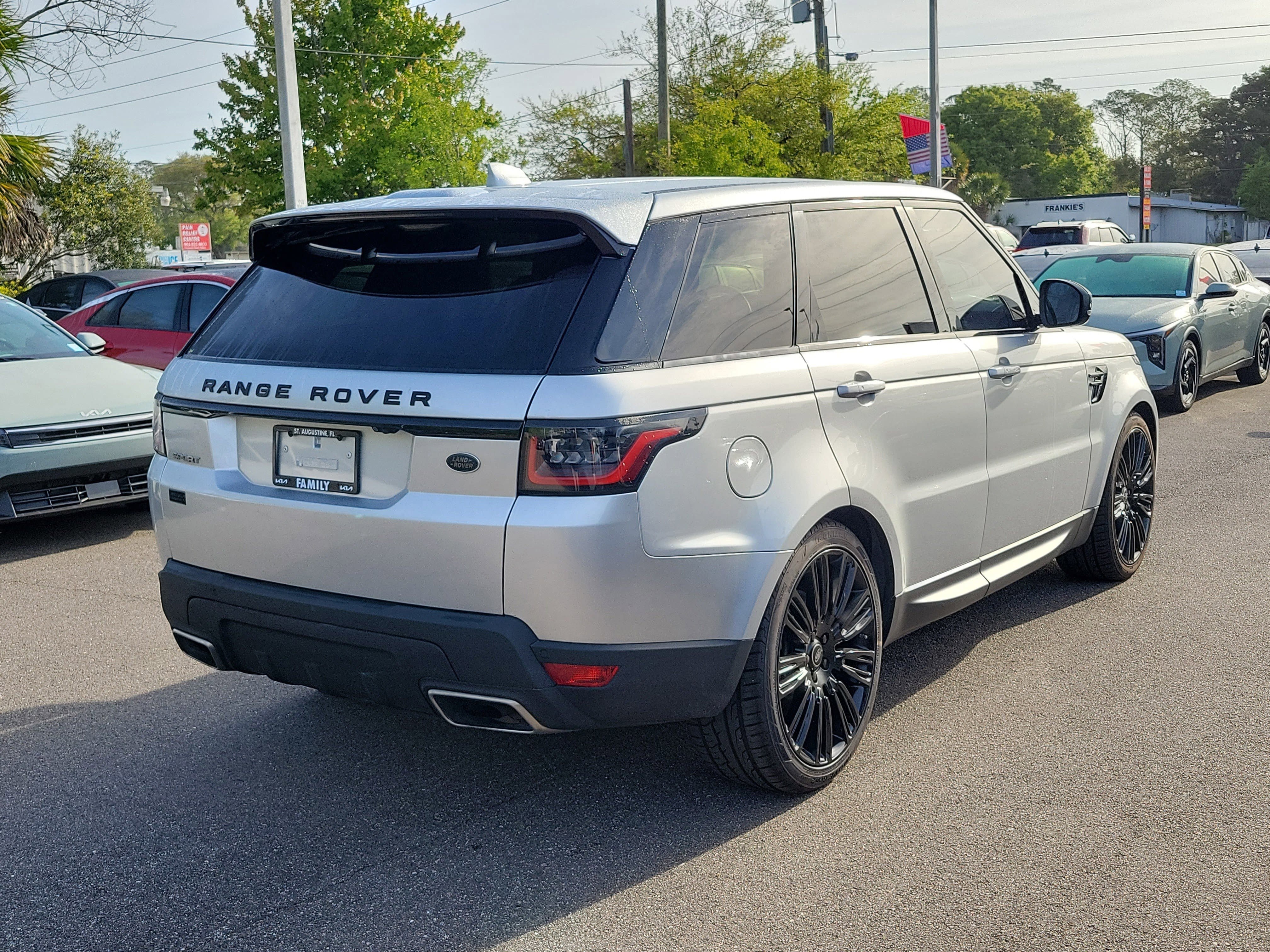 Used 2020 Land Rover Range Rover Sport SE image 6