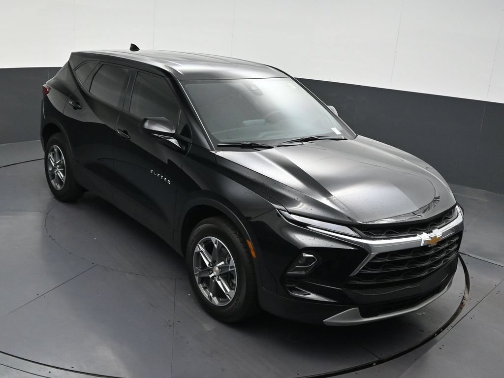 Used 2026 Chevrolet Blazer LT FWD image 22