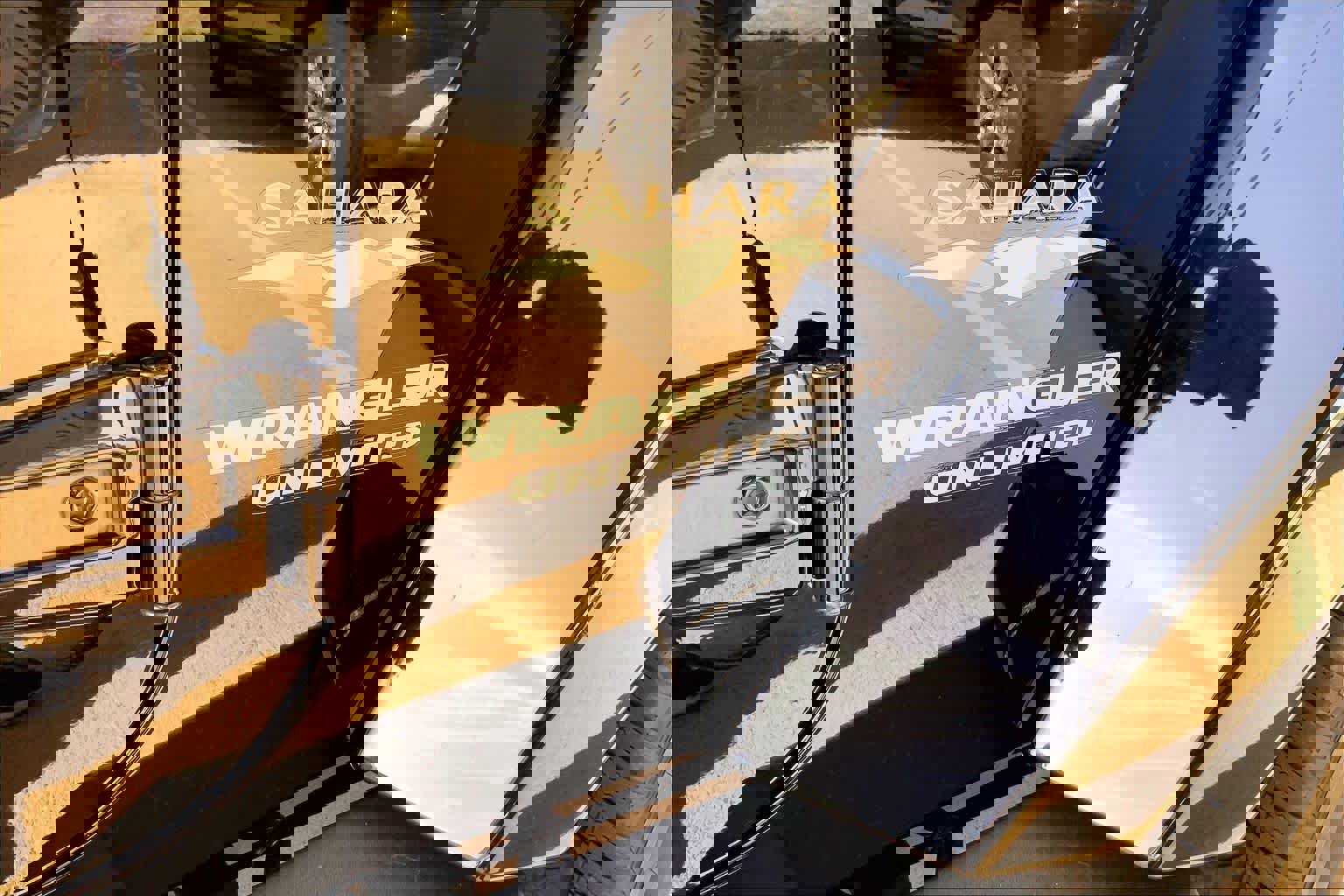 Used 2015 Jeep Wrangler Unlimited Sahara image 10