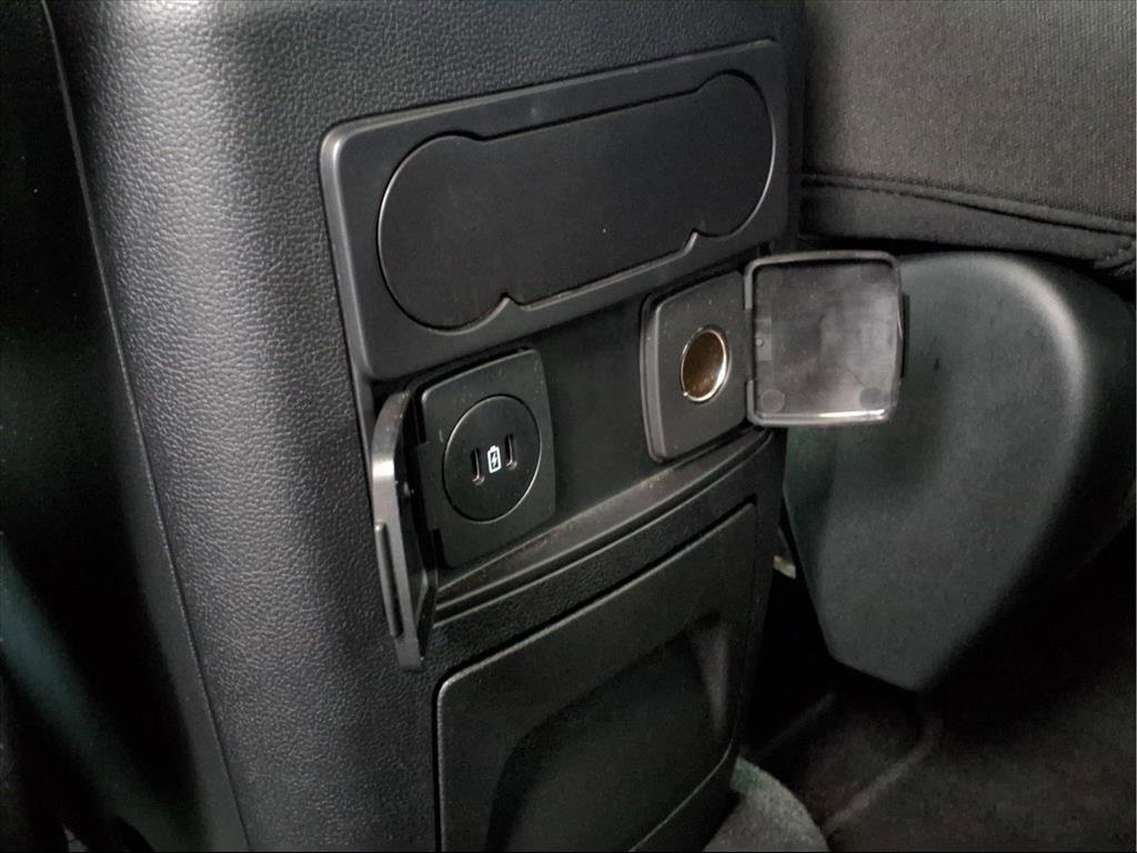 Used 2023 Ford Explorer XLT image 25