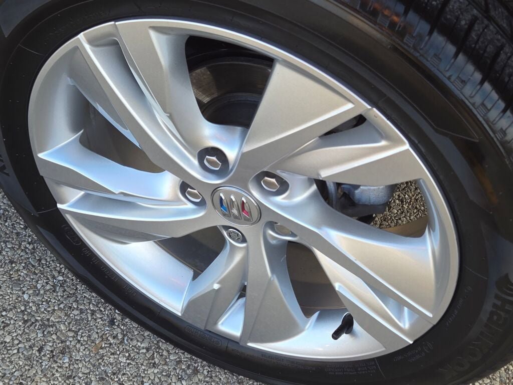 Used 2024 Buick Encore GX Preferred image 17